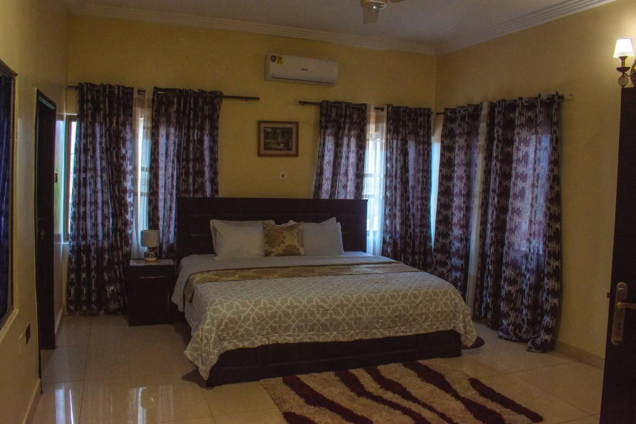 Afranasa Inn Tema Dış mekan fotoğraf